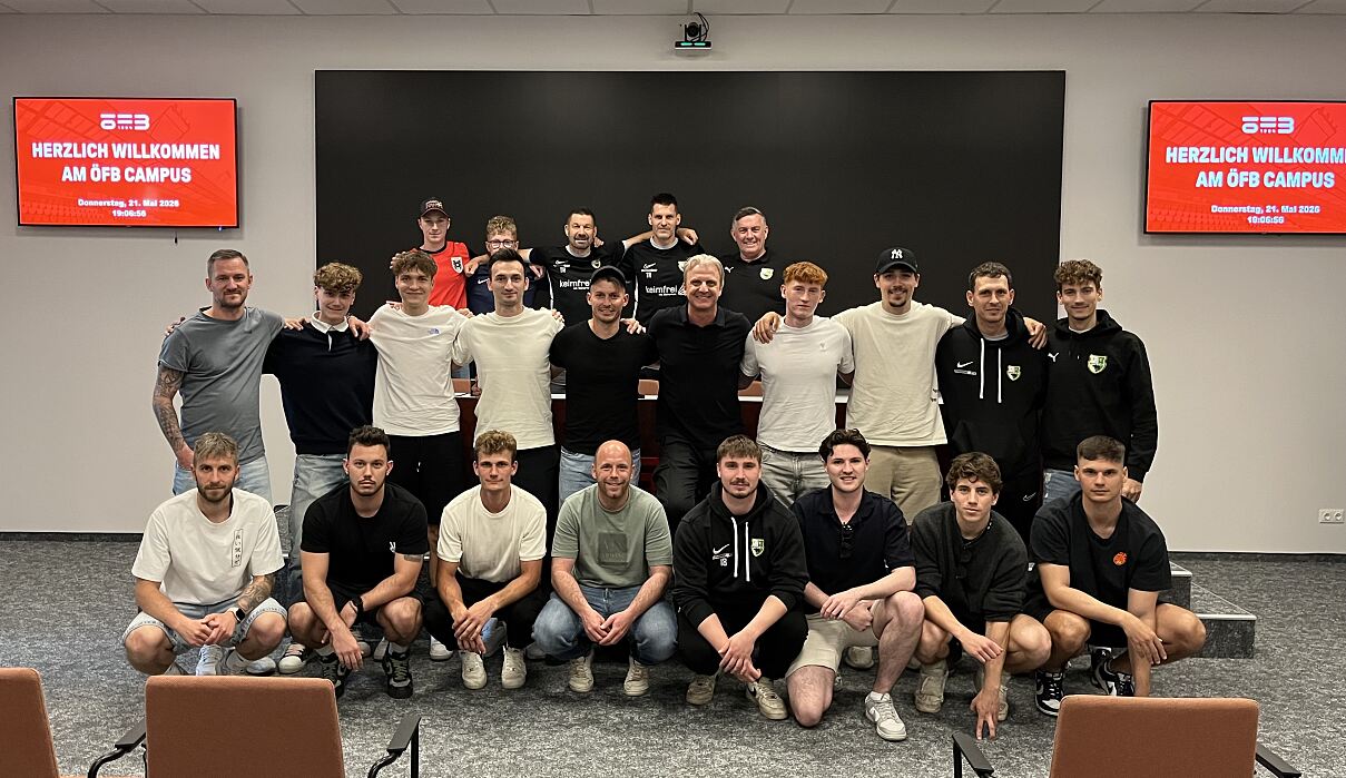Der FC Winden am See beim Training mit Markus Schopp am ÖFB-Campus