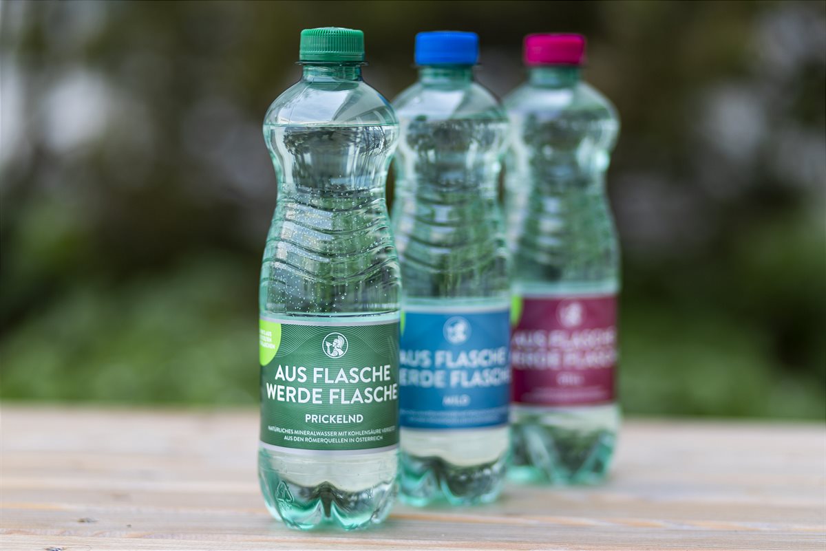 Römerquelle in der 100% Recycled-PET Flasche