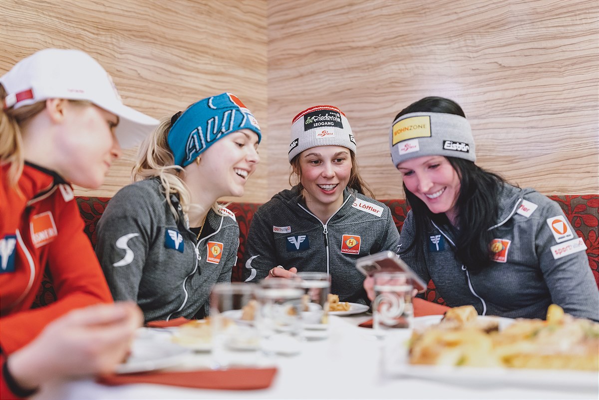 OSH-Skisprung-Challenge_OeSV-Frauenteam_1