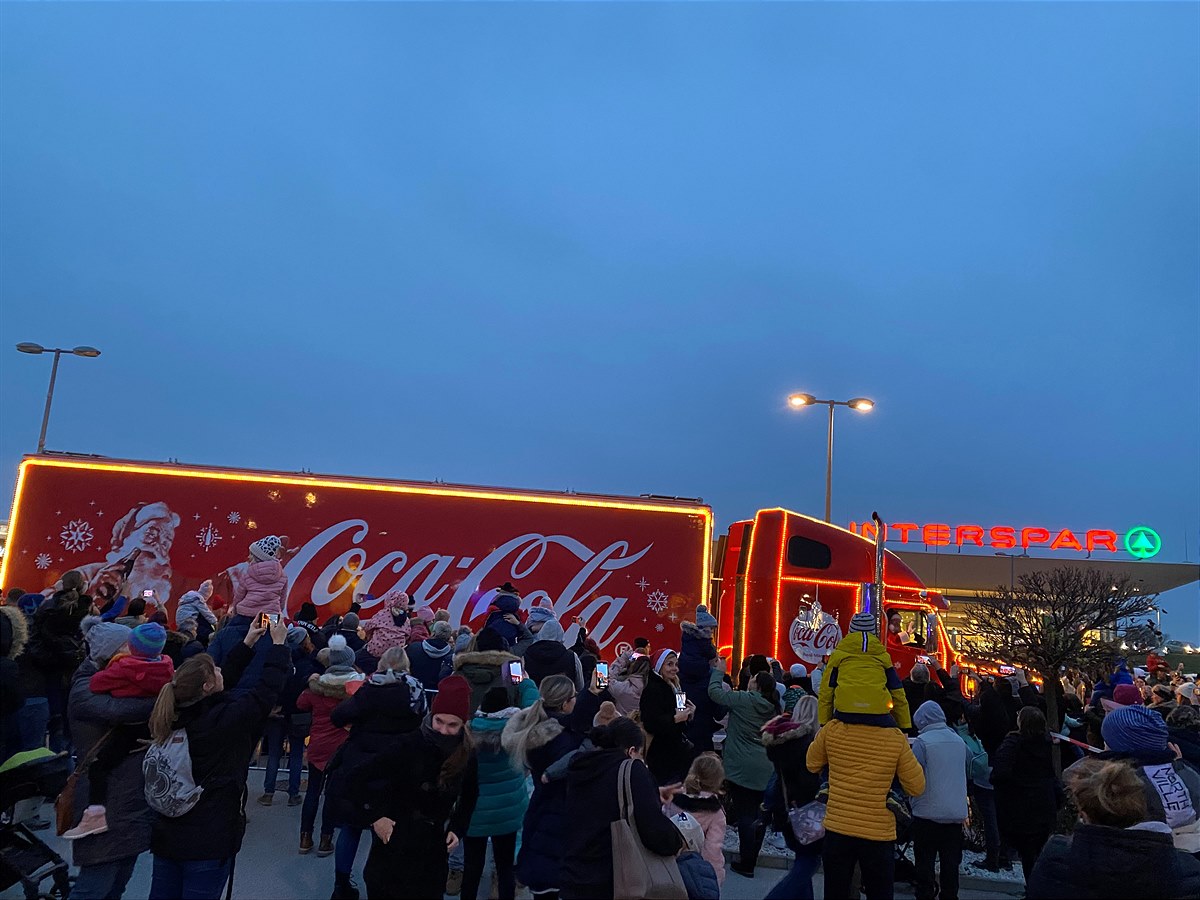 Der Coca-Cola Weihnachtstruck besuchte Eisenstadt