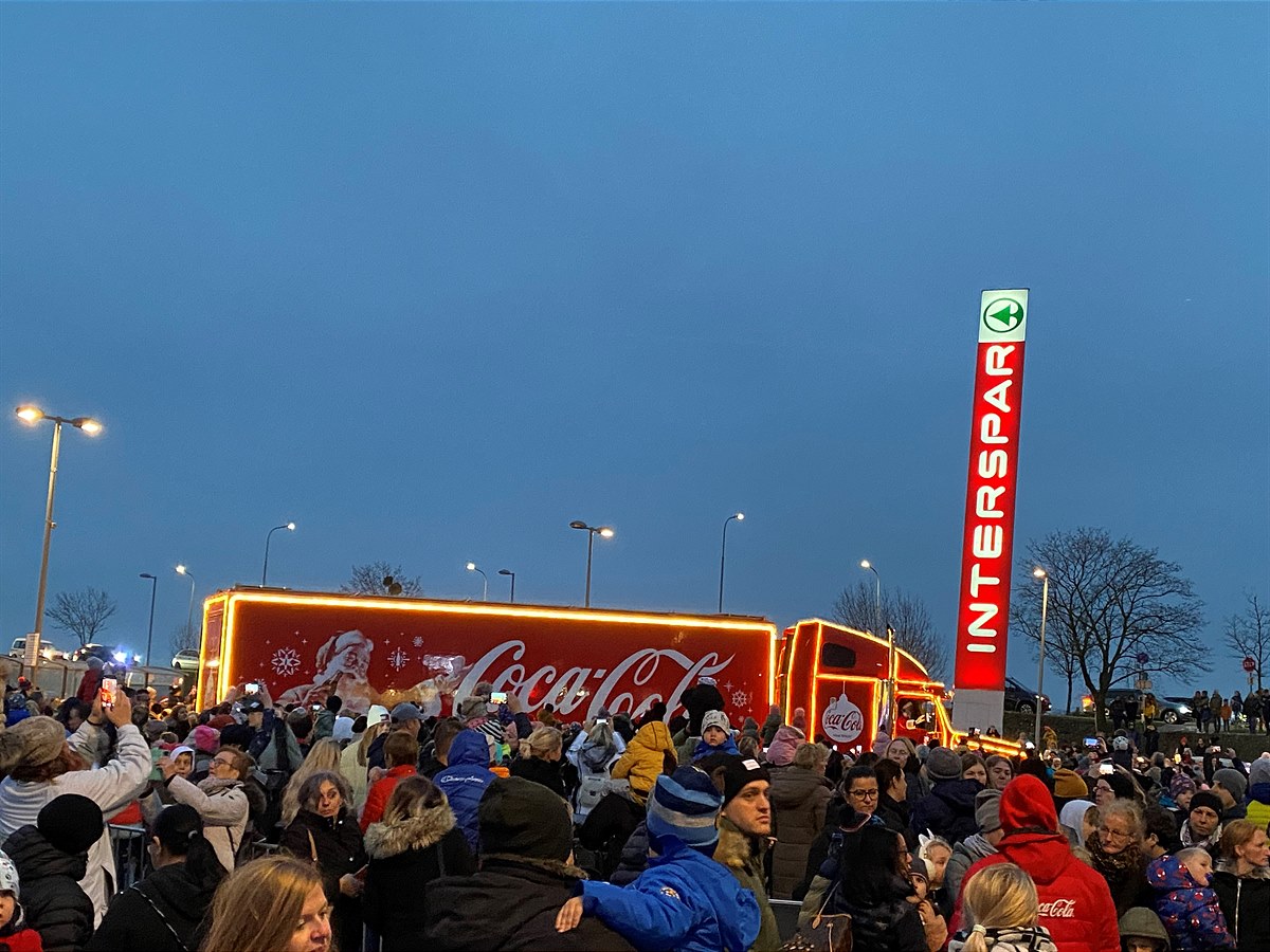 Der Coca-Cola Weihnachtstruck besuchte Eisenstadt