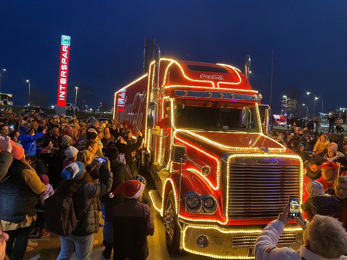 Der Coca-Cola Weihnachtstruck besuchte Eisenstadt