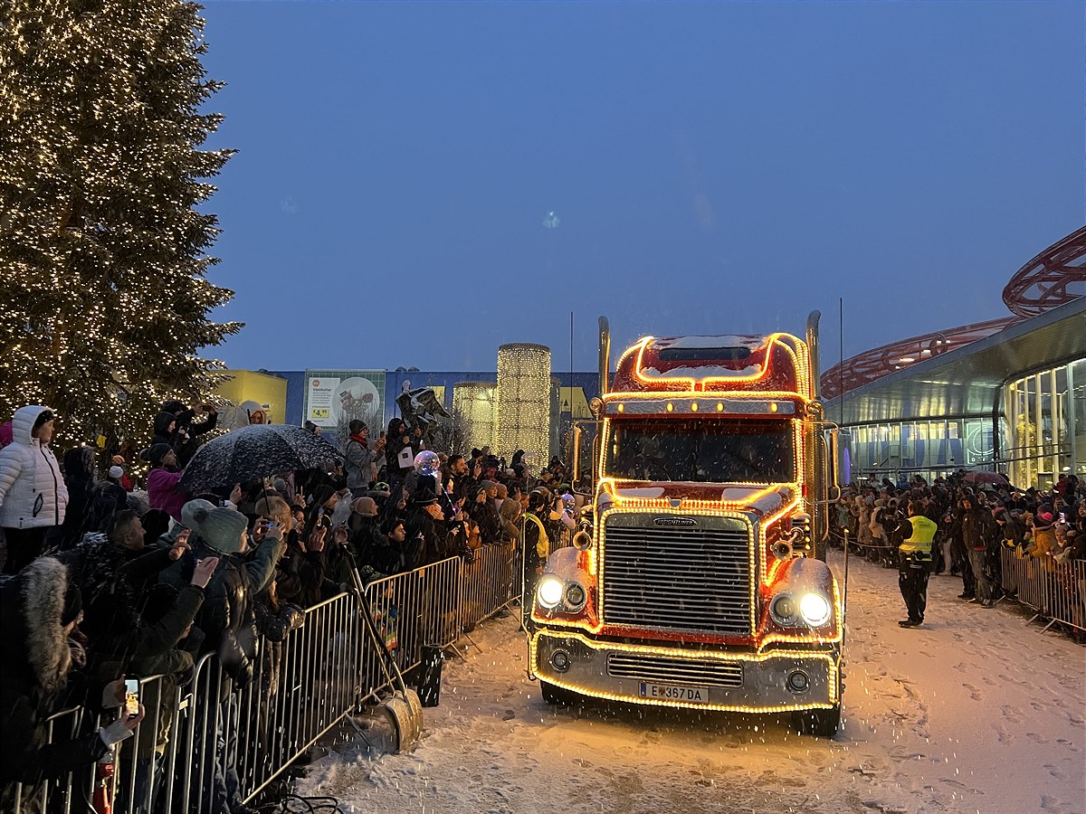 Der Coca-Cola Weihnachtstruck war im Europark Salzburg