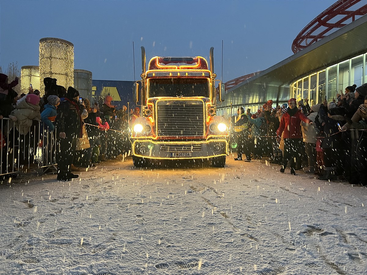 Der Coca-Cola Weihnachtstruck war im Europark Salzburg