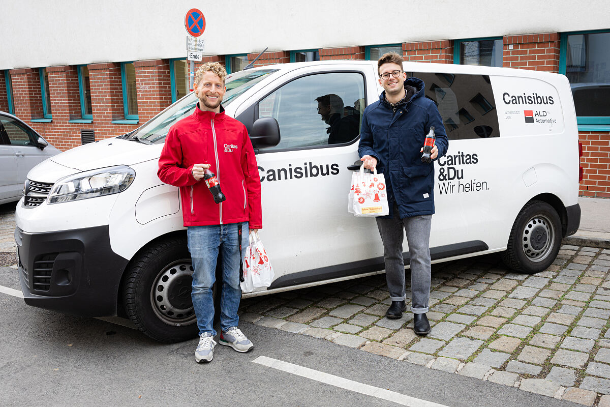  Caritas-Weihnachtssackerl von Coca-Cola HBC Österreich