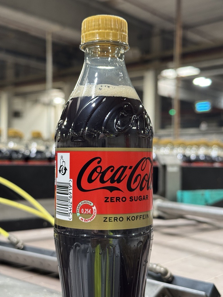 Coca-Cola zero zero PET-Flasche mit neuem Pfandlogo