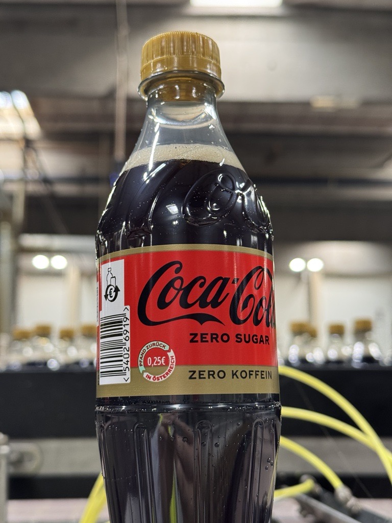 Coca-Cola zero zero PET-Flasche mit neuem Pfandlogo