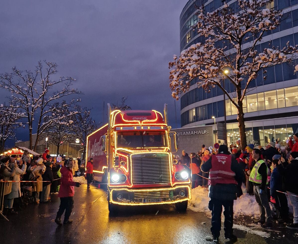 Coca-Cola Weihnachtstruck Dornbirn Messestraße