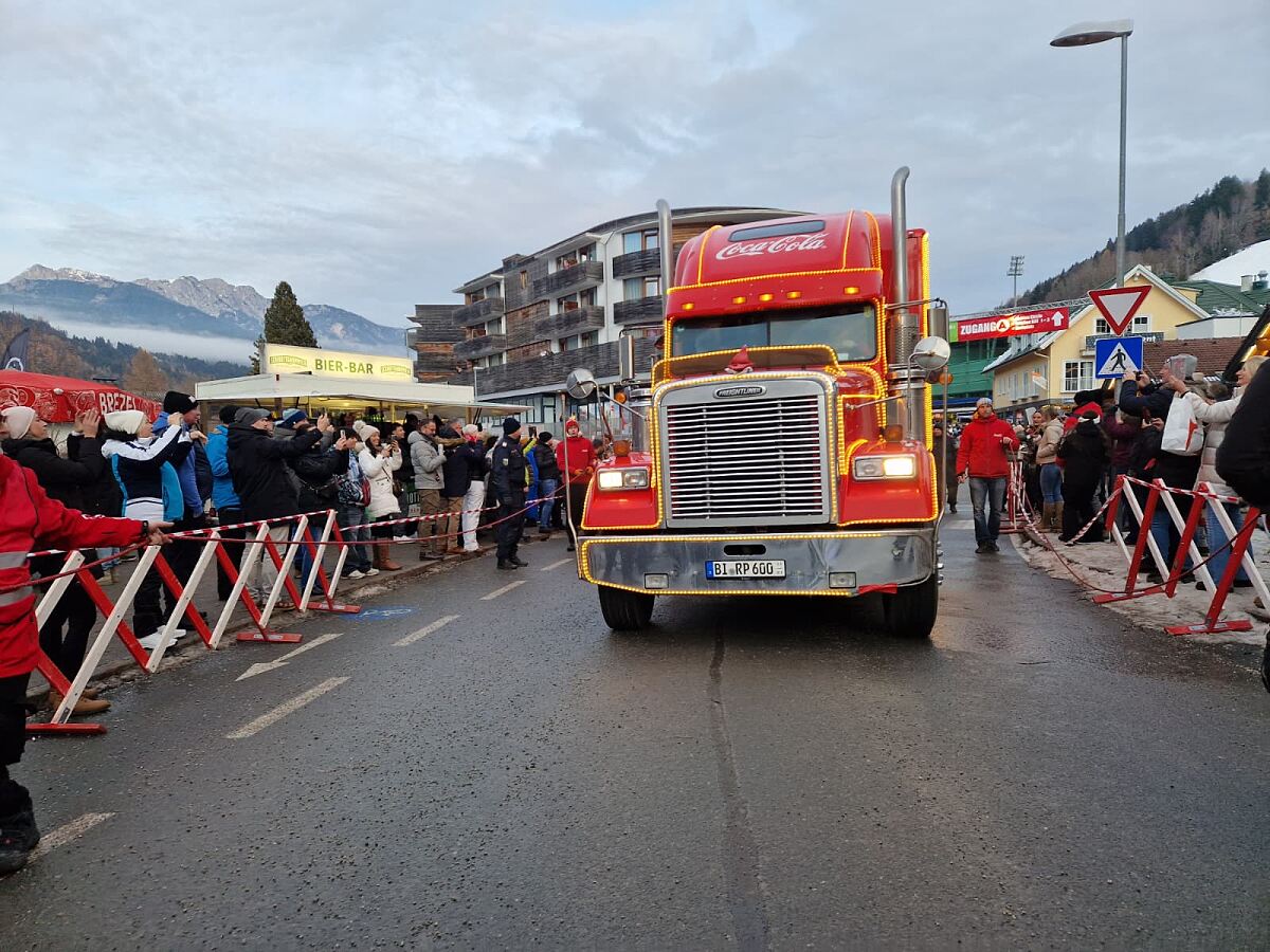 Der Coca-Cola Weihnachtstruck in Schladming