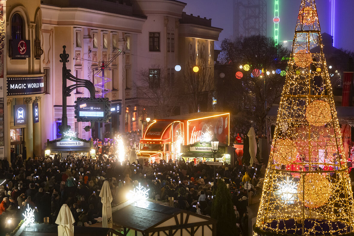 Der Coca-Cola Weihnachtstruck am Riesenradplatz im Prater